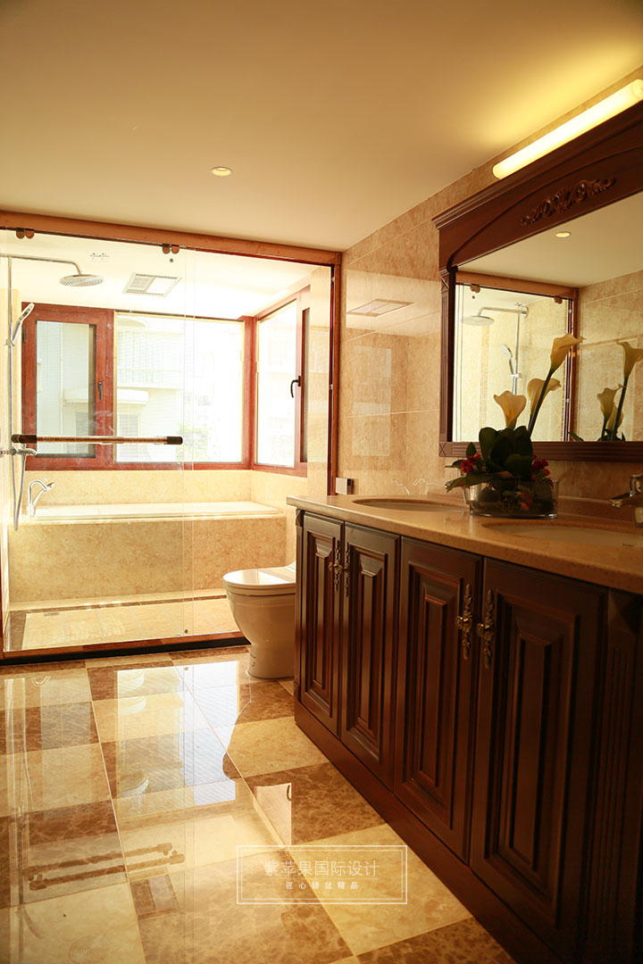 衛(wèi)生間裝修實(shí)景案例