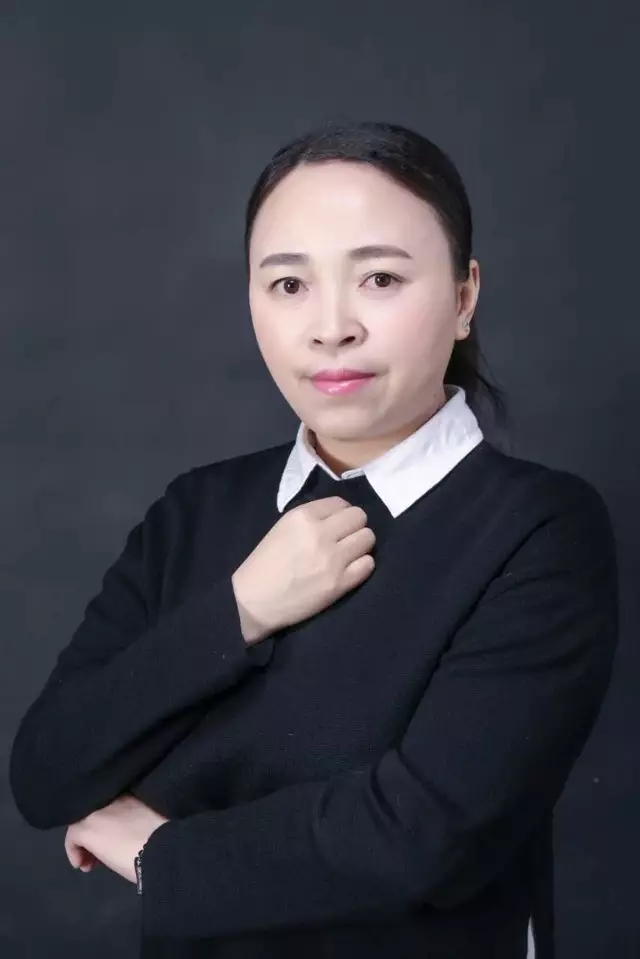 2016年度運營經(jīng)理冠軍-曾春燕