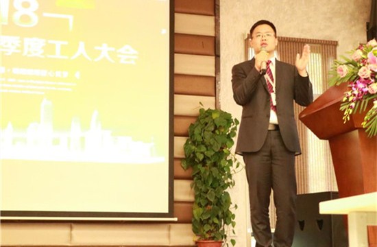 上海紫蘋(píng)果裝飾公司