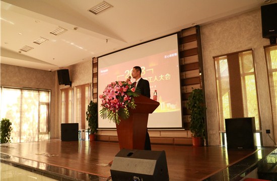 上海紫蘋(píng)果裝飾公司